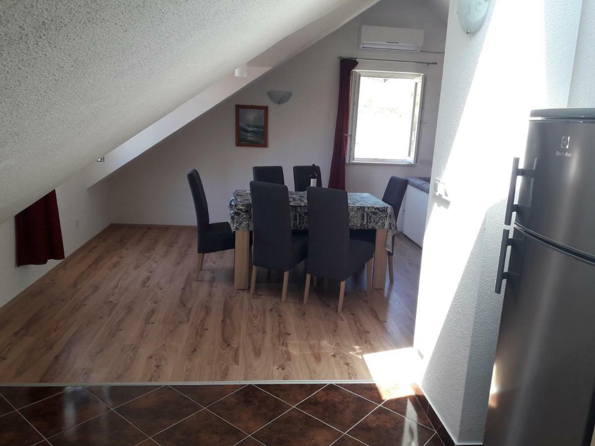 Apartmani Timon 波尔 外观 照片
